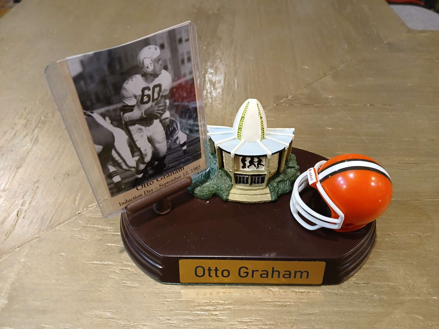 Otto Graham Hall of Fame Desk Topper